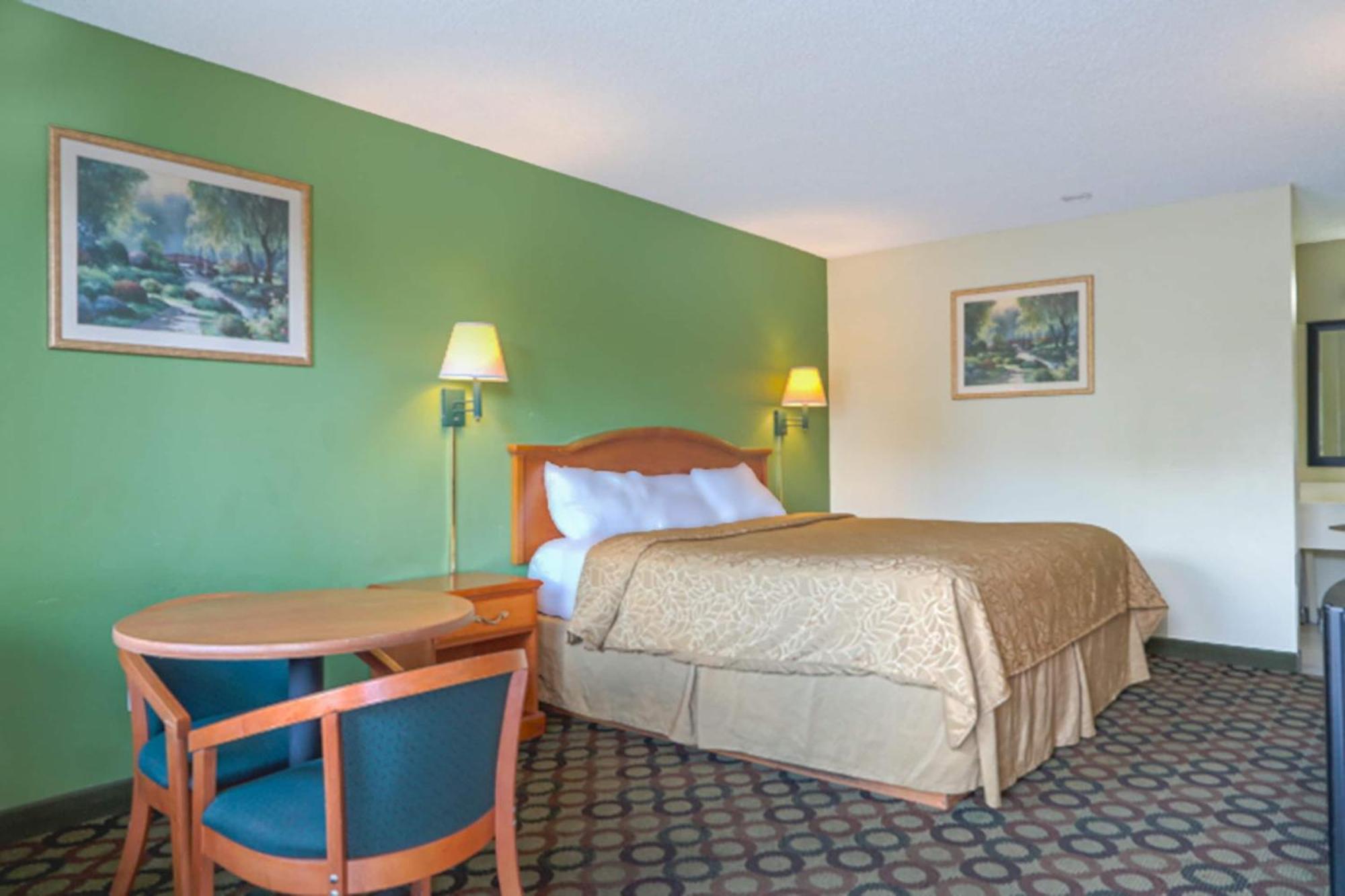 Economy Inn By Oyo Ashburn Exterior photo