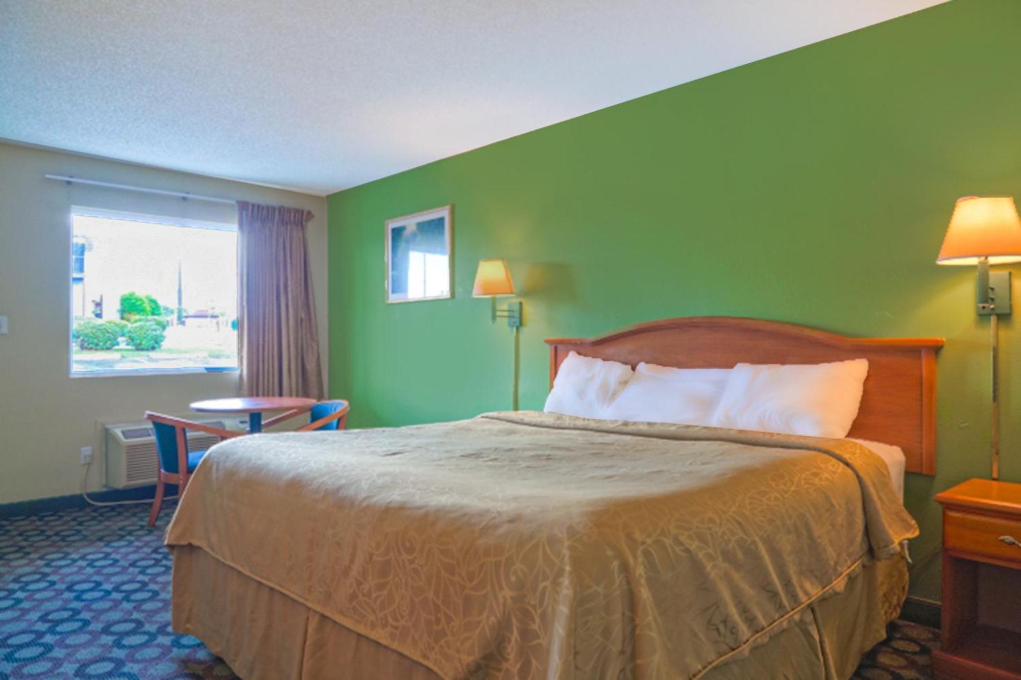 Economy Inn By Oyo Ashburn Exterior photo
